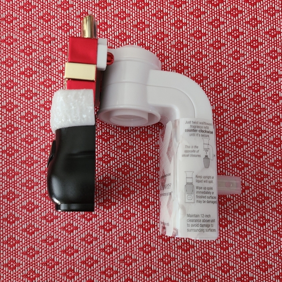 🛍BOGO 50%🎁NWT‼️ Bath & Body Works "Santa's Boot" Wallflowers Fragrance Plug In - Picture 7 of 16